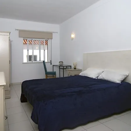 Casa Suzanne - City Wall * Lagos